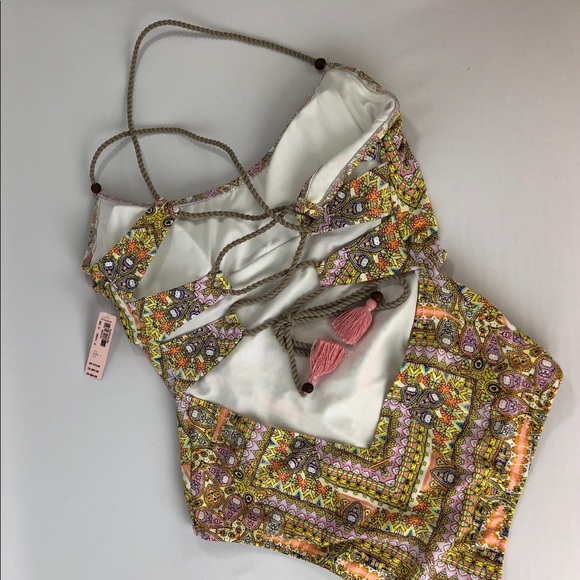 New Victoria’s Secret one-piece Swimsuit - Picture 5 of 7